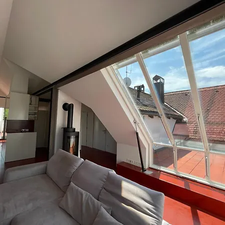 Sonnige Lichtquelle Am Bodensee *