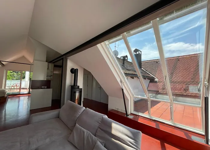 Sonnige Lichtquelle Am Bodensee *